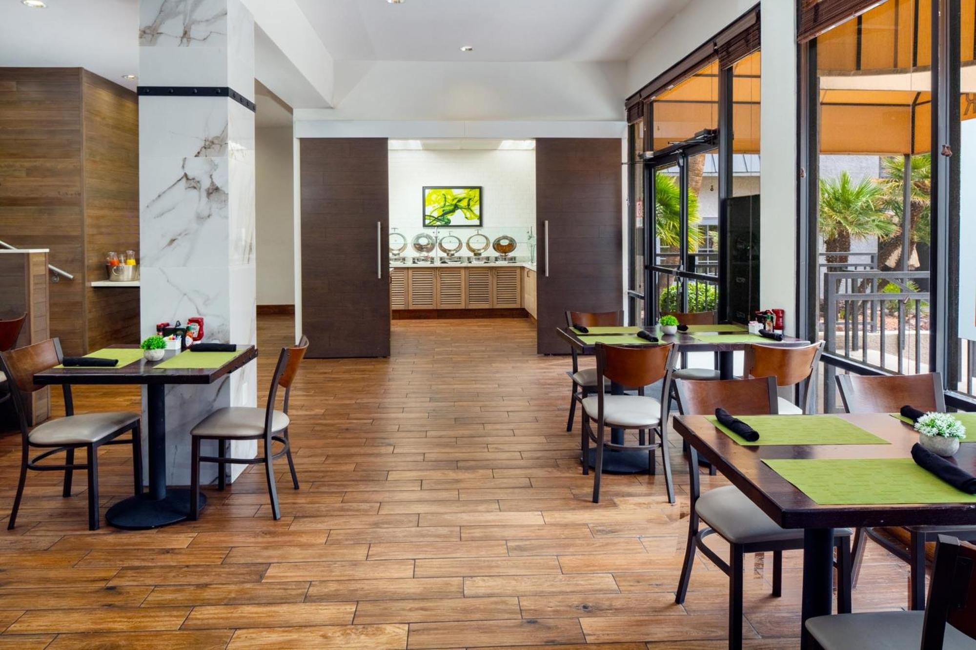 Holiday Inn And Suites Phoenix Airport North By Ihg Luaran gambar